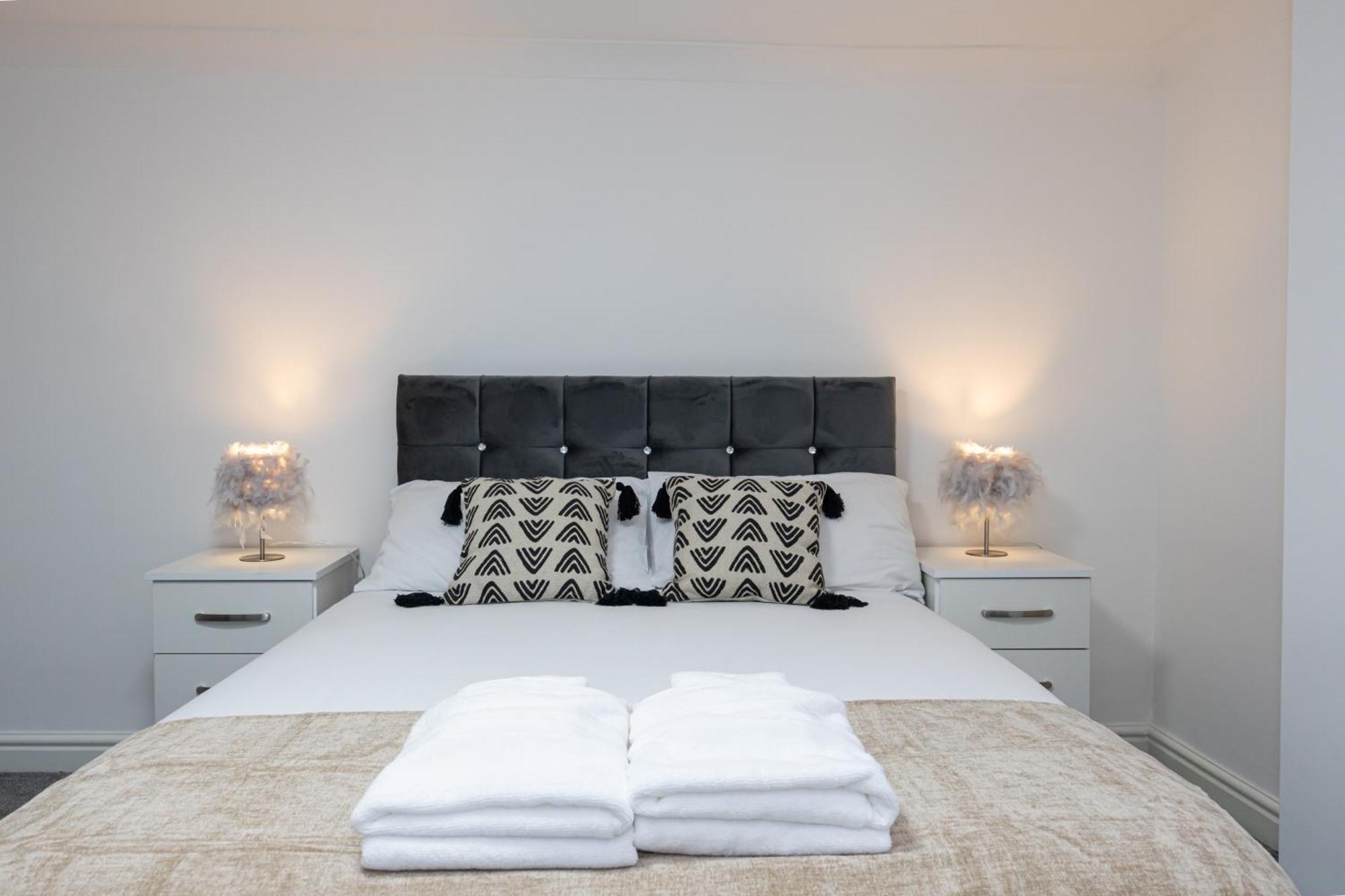 Modern Spacious 6Bd Haven 8 Min From City Centre