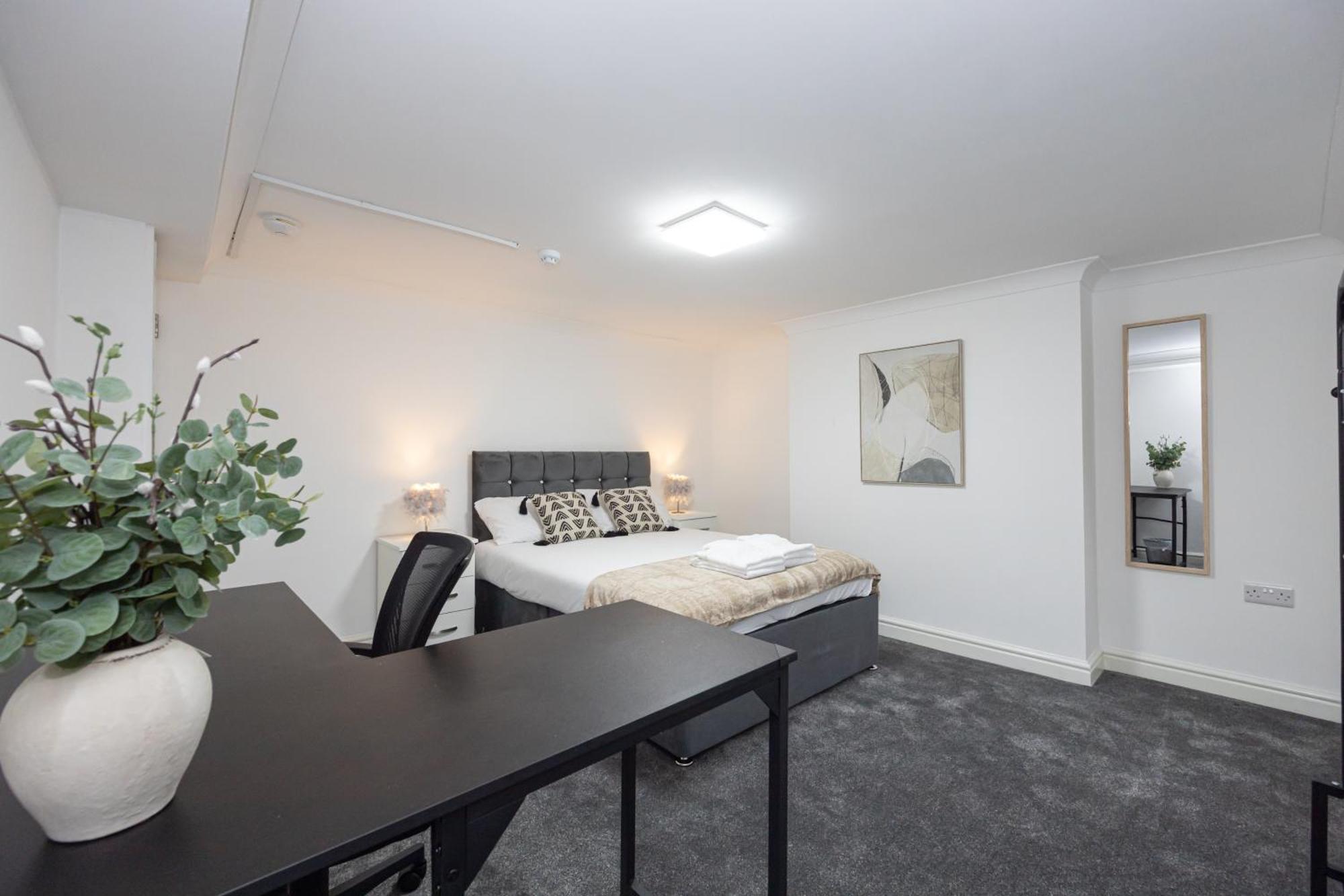 Modern Spacious 6Bd Haven 8 Min From City Centre Holiday home Manchester