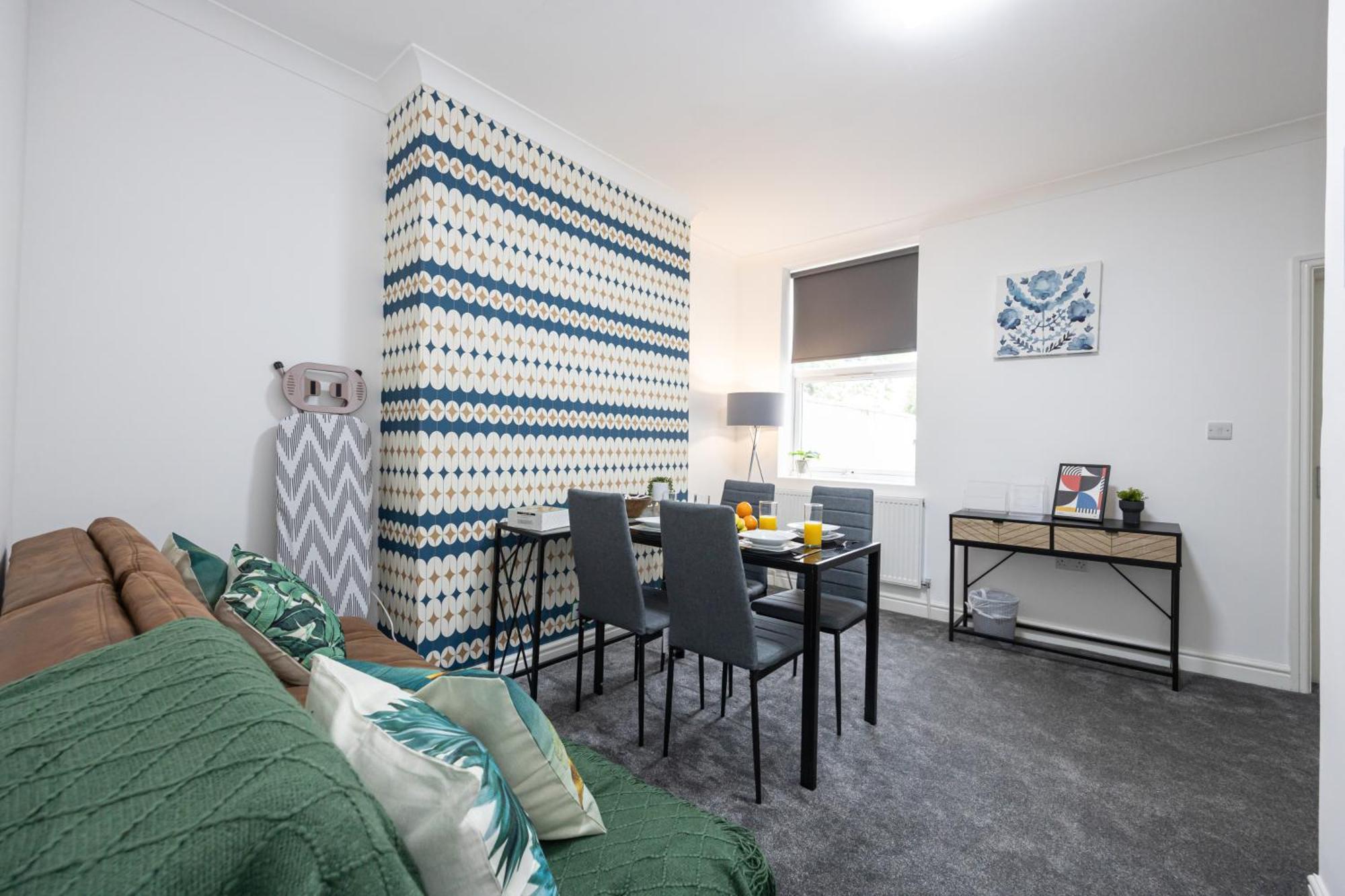 Modern Spacious 6Bd Haven 8 Min From City Centre *