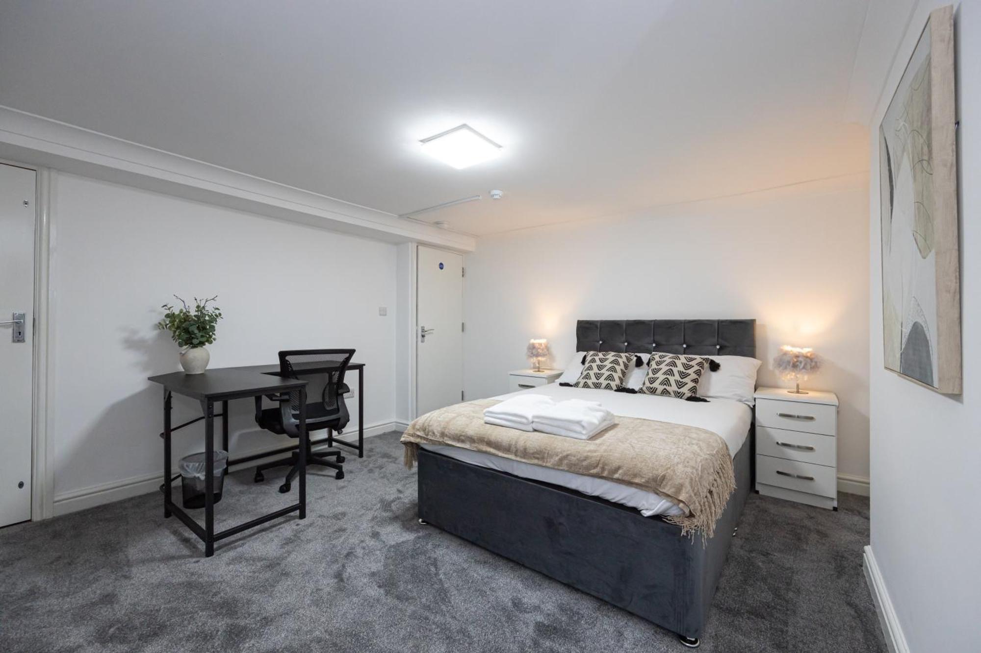 Modern Spacious 6Bd Haven 8 Min From City Centre Holiday home