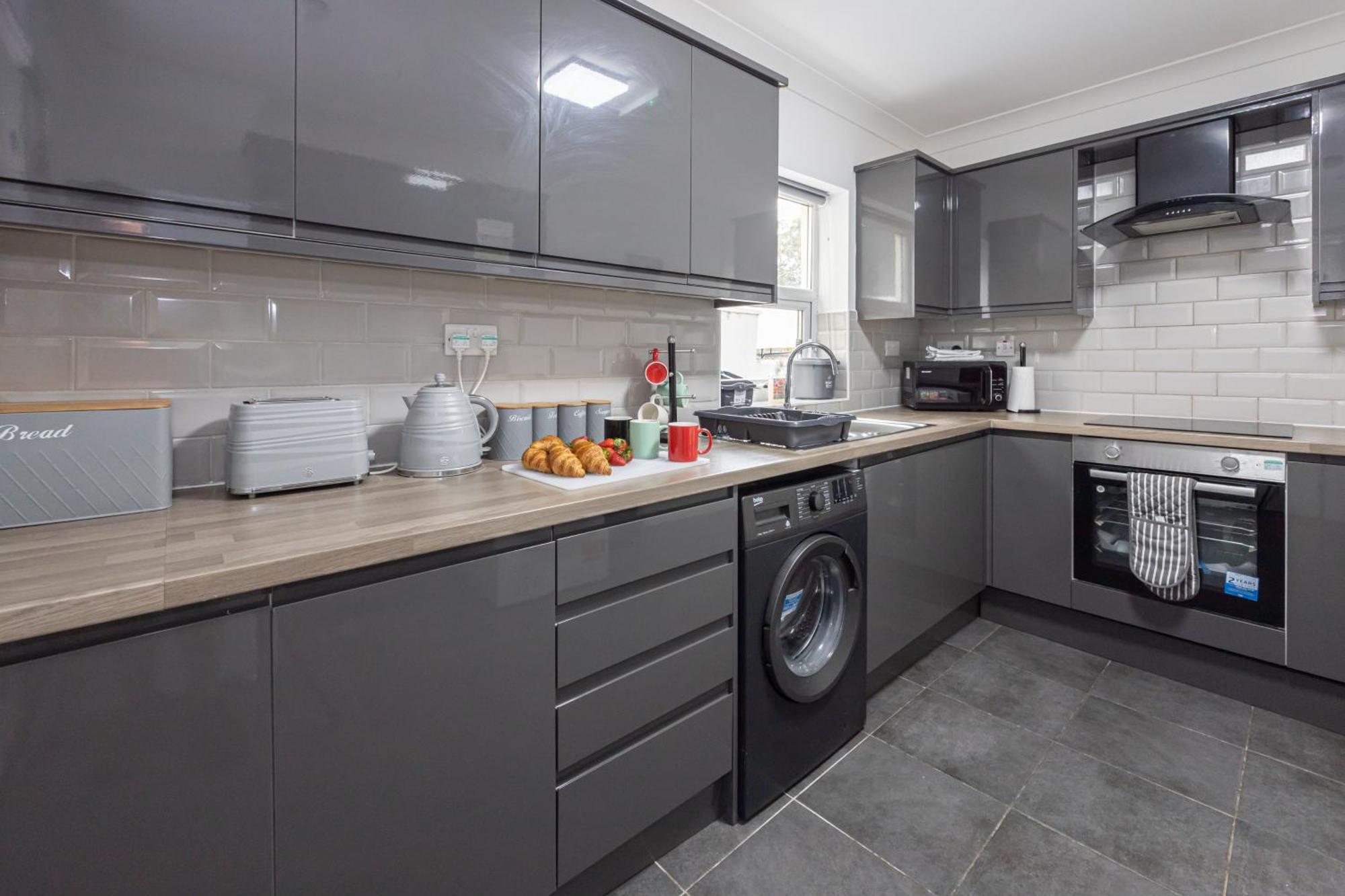 Holiday home Modern Spacious 6Bd Haven 8 Min From City Centre Manchester