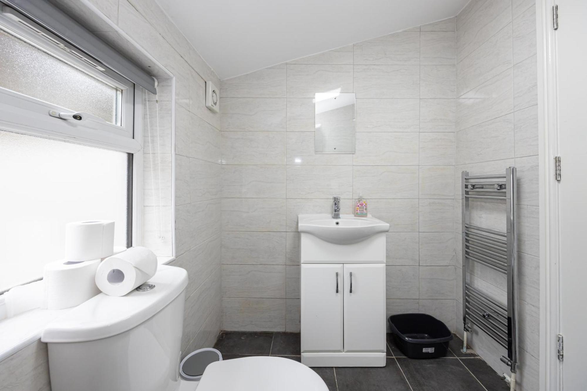 Modern Spacious 6Bd Haven 8 Min From City Centre