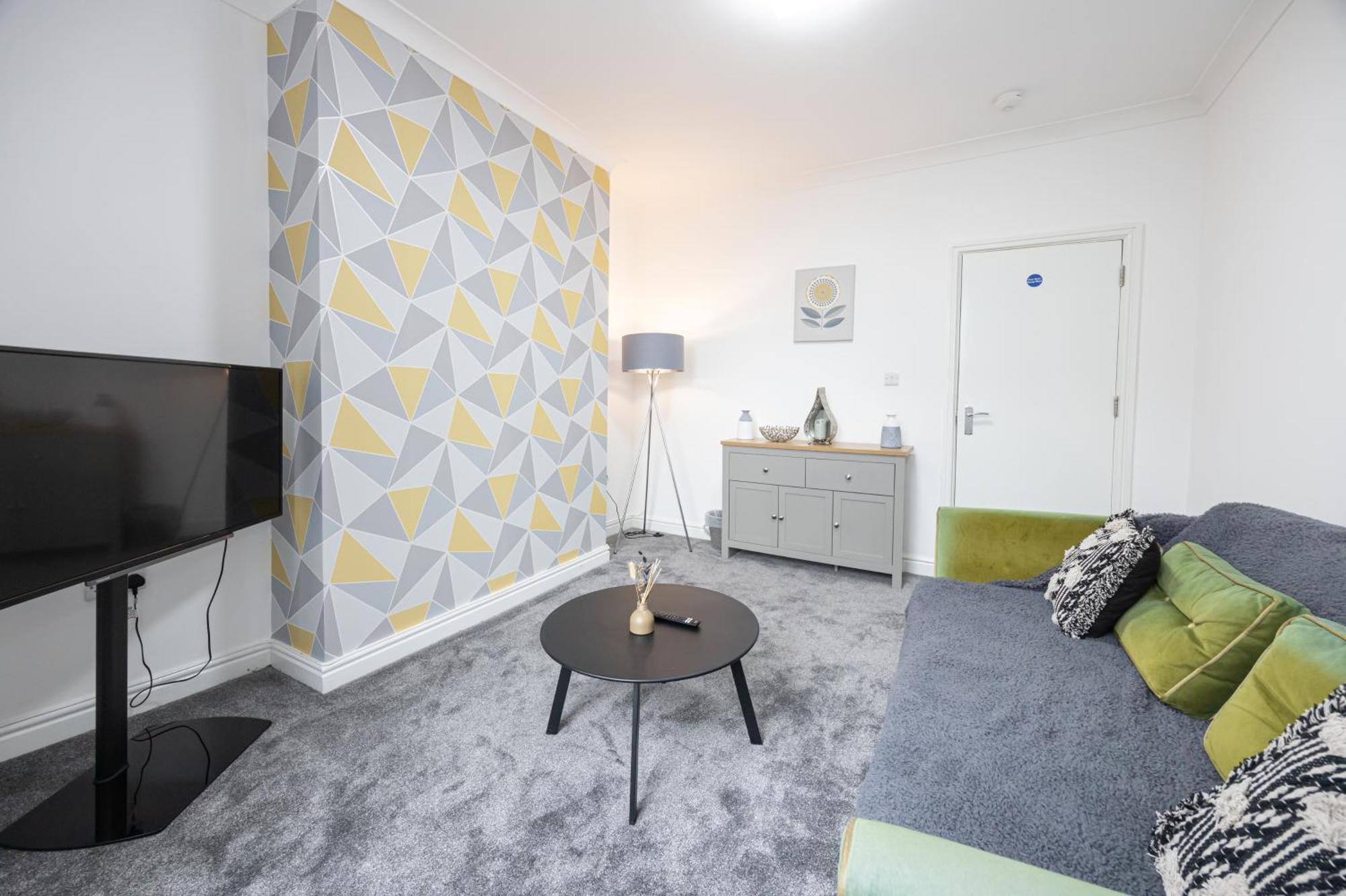 Holiday home Modern Spacious 6Bd Haven 8 Min From City Centre