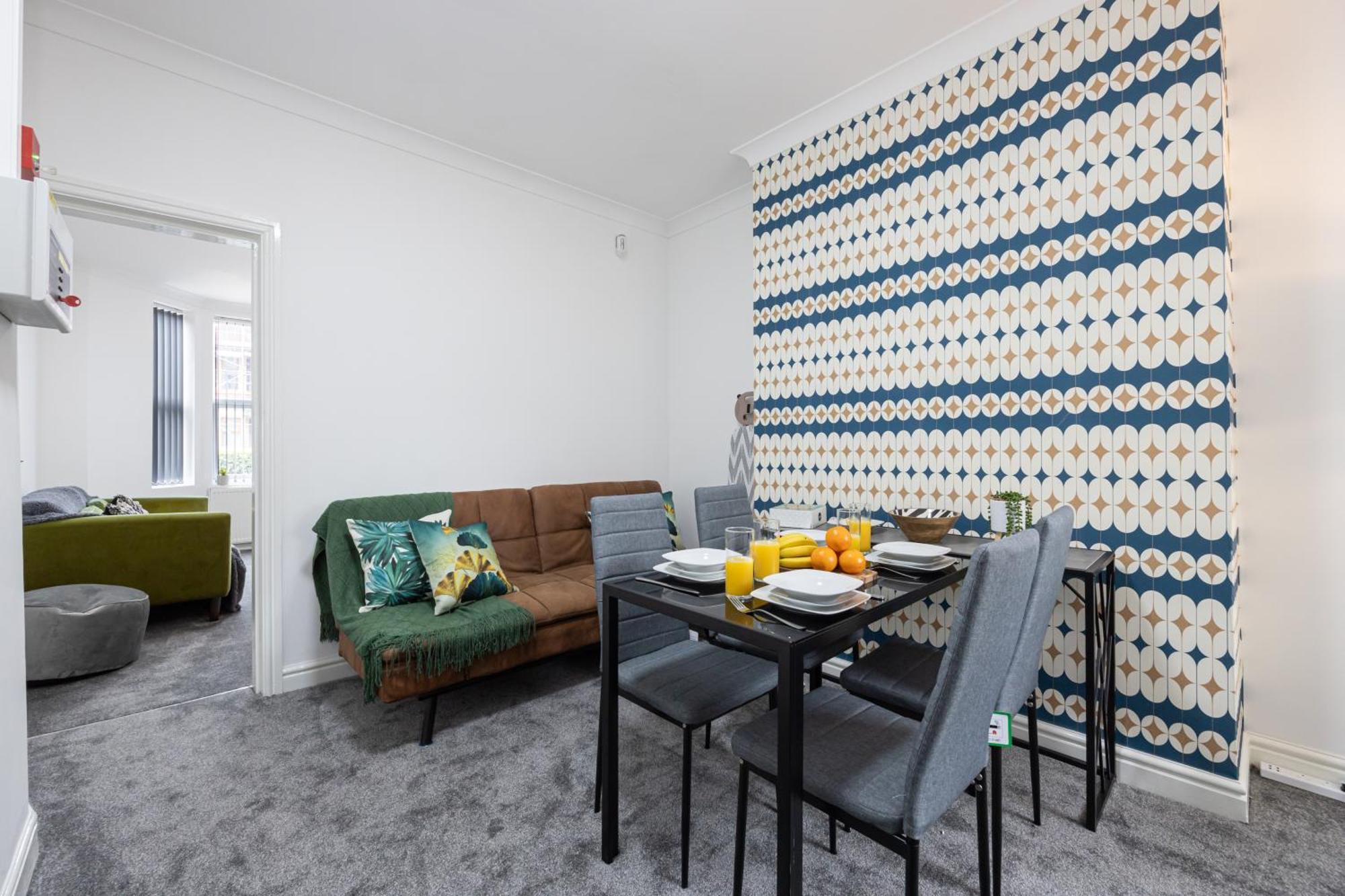 Modern Spacious 6Bd Haven 8 Min From City Centre Holiday home *