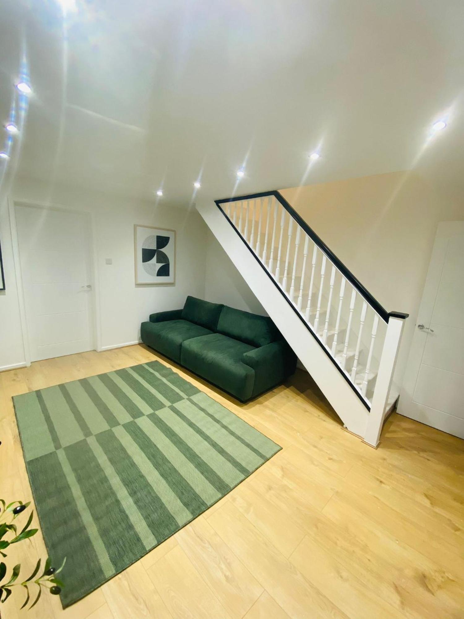 Holiday home Live Coop Apartment-entire House With Free Parking And Garden- Etihad Stadium *