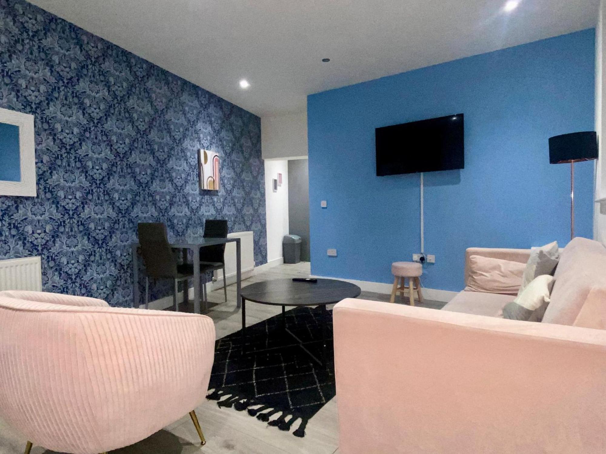 4 Apartment