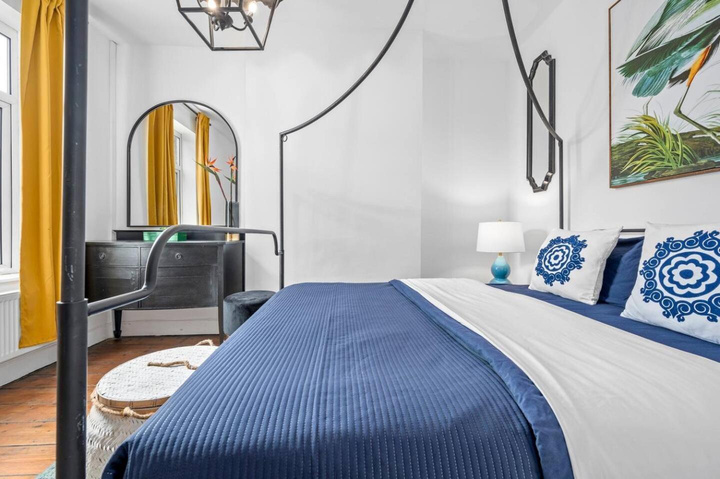 Large & Stylish Townhouse King Beds&free Parking *