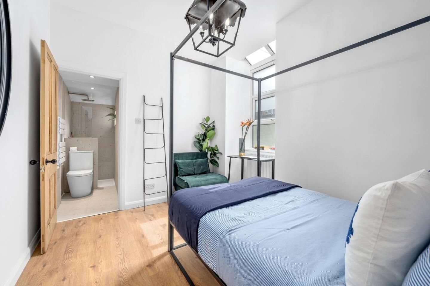 Large & Stylish Townhouse King Beds&free Parking Manchester