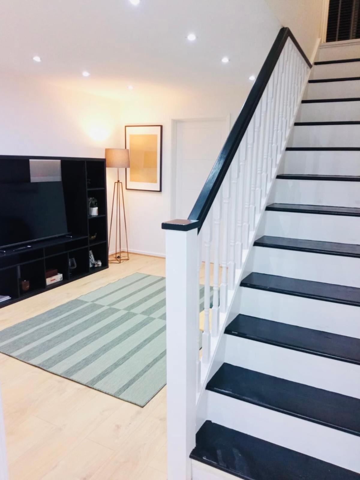Live Coop Apartment-entire House With Free Parking And Garden- Etihad Stadium Manchester