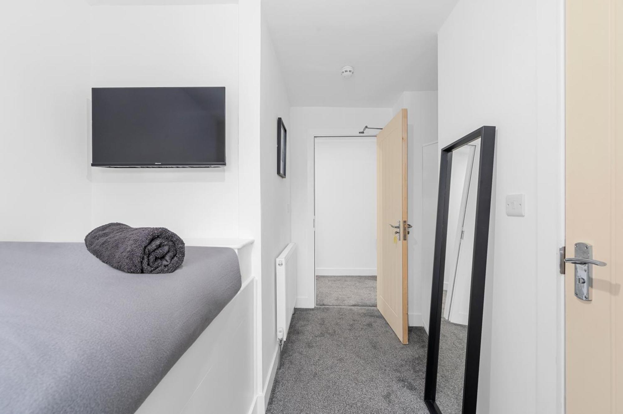 Homestay Morden En-suite - Close Cente & Etihad Stadium Manchester