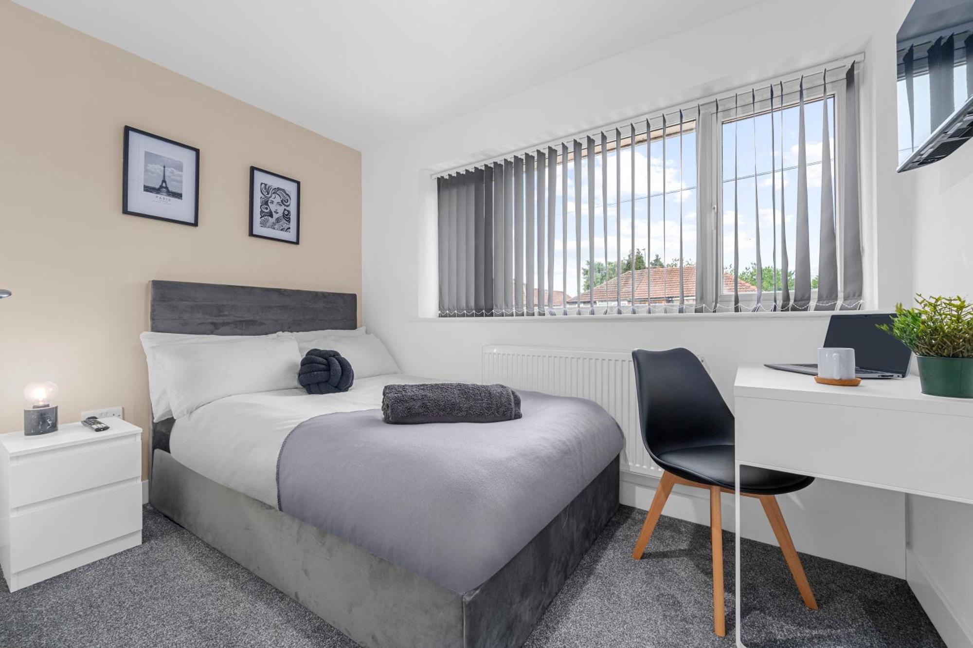 Morden En-suite - Close Cente & Etihad Stadium Homestay *