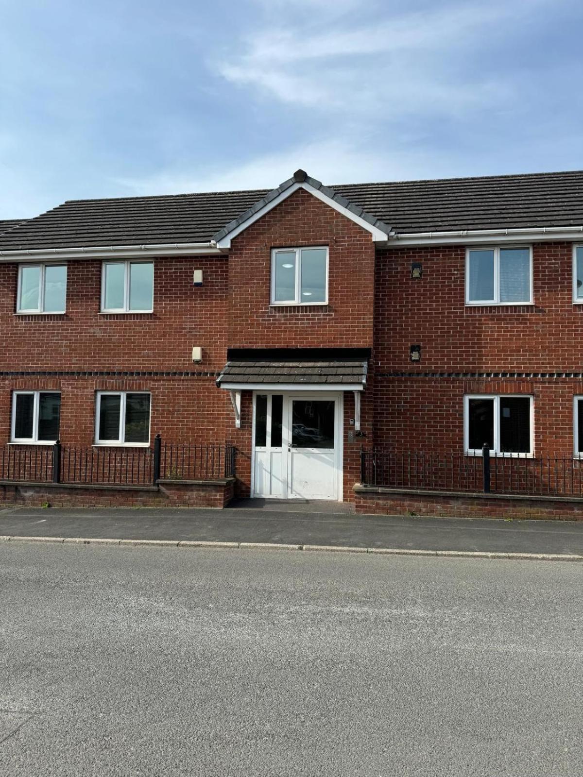 Apartment Modern, Quiet, Sleeps 9, Etihad, Coop Live, Manchester
