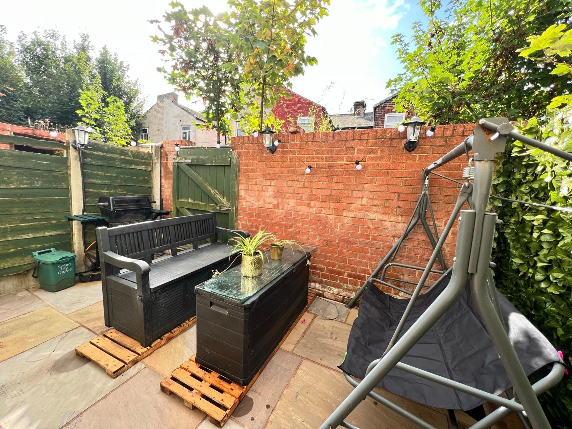 Homestay King Tv-bed En-suite Mediacity, Mufc, Salford *