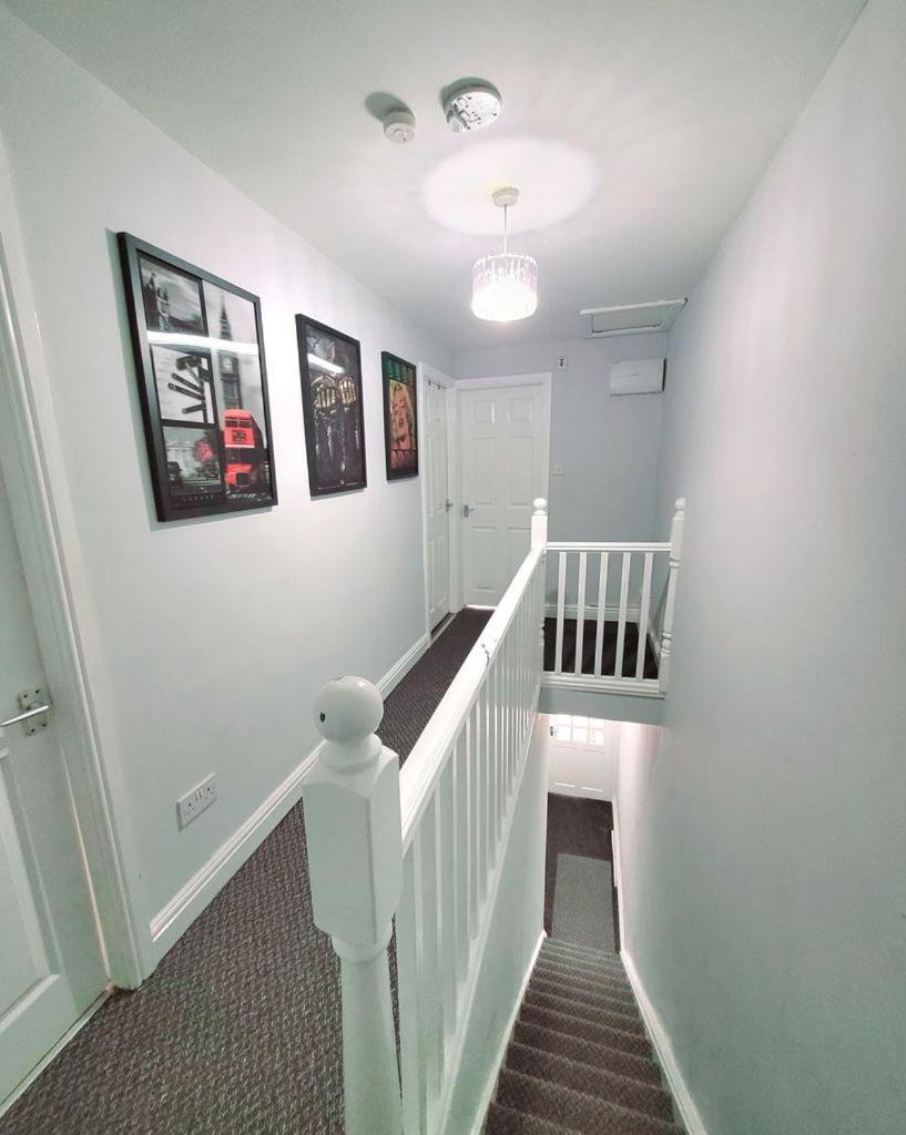 Charming One Shared Flat Near Centre By Etihad Stadium Coop *