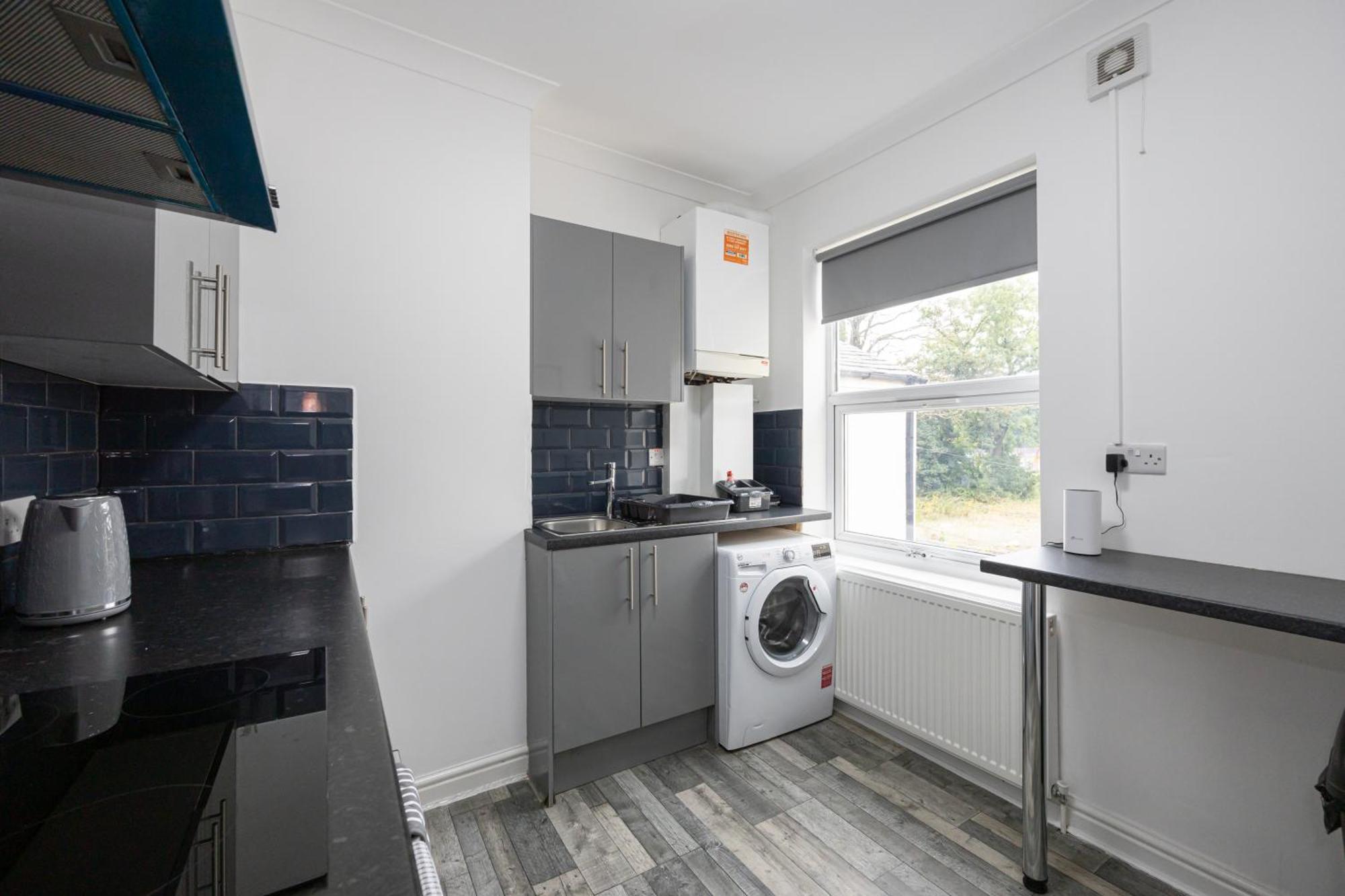Modern Spacious 6Bd Haven 8 Min From City Centre *