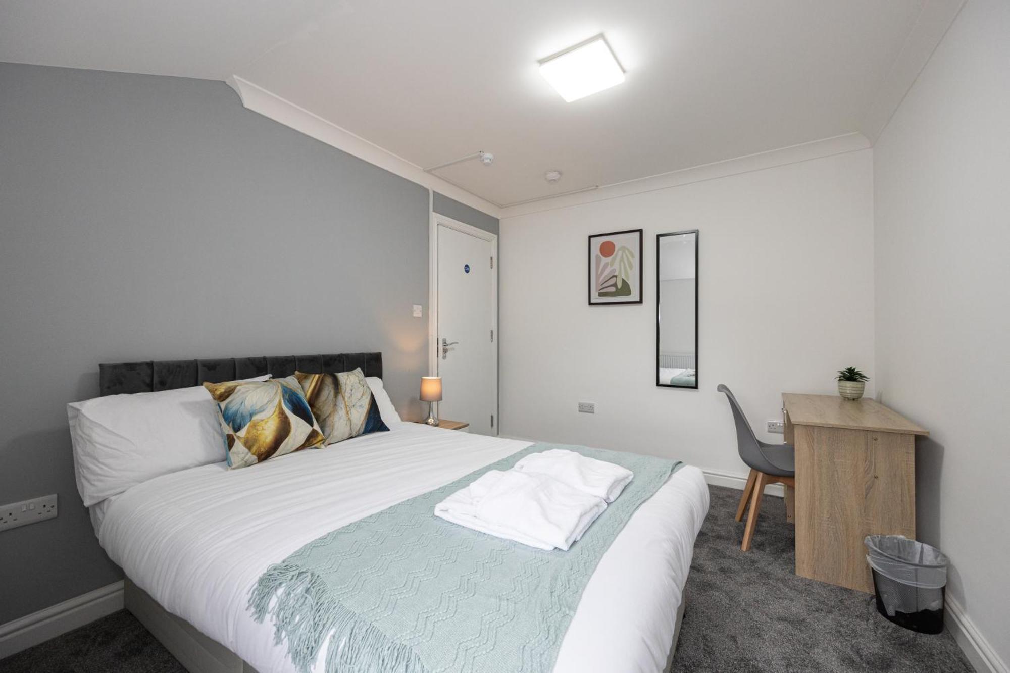 Modern Spacious 6Bd Haven 8 Min From City Centre Holiday home Manchester
