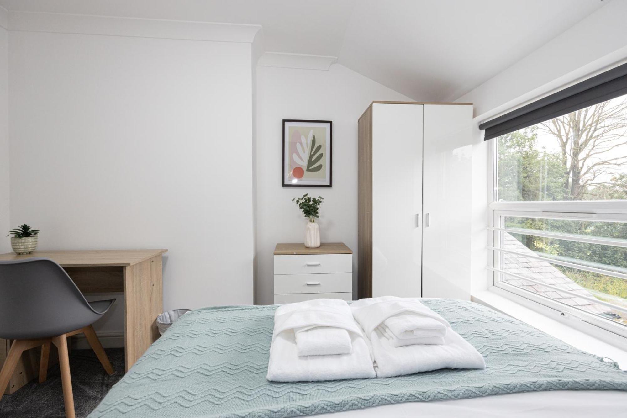 Modern Spacious 6Bd Haven 8 Min From City Centre *