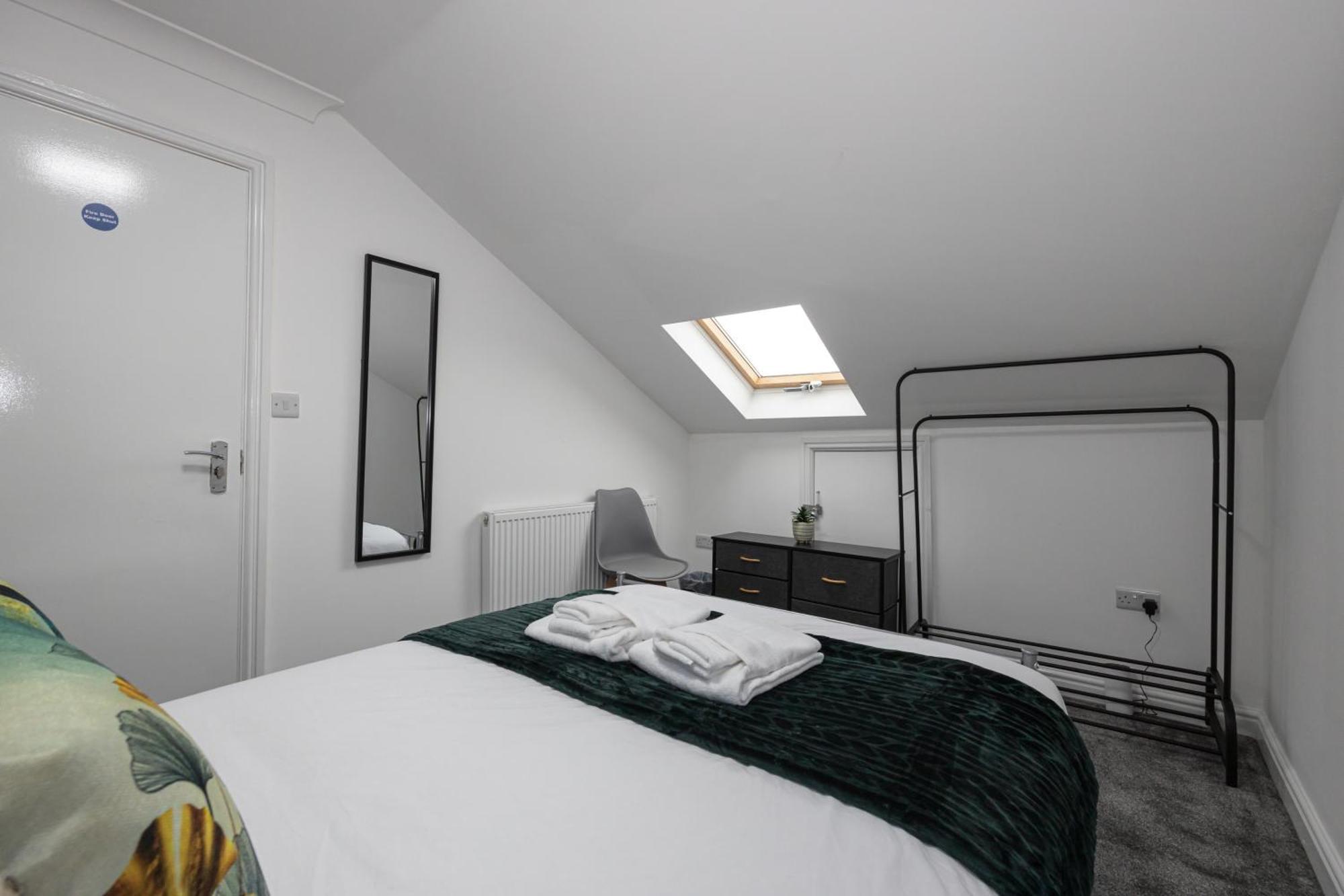 Modern Spacious 6Bd Haven 8 Min From City Centre