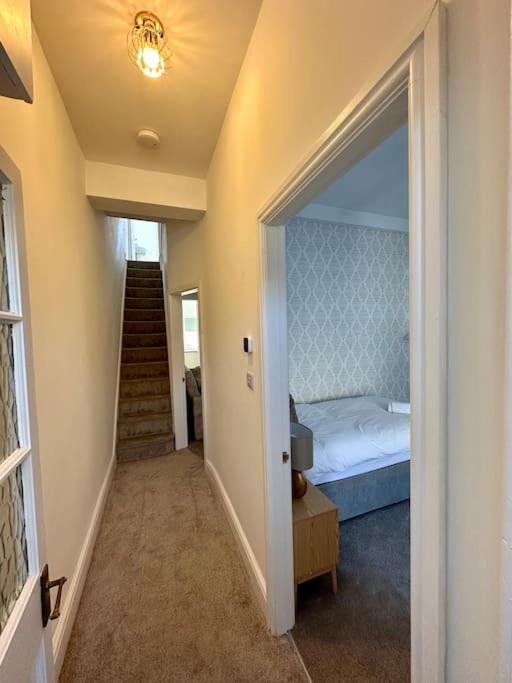 Holiday home Three Bedroom Manchester, Sleeps 8! Manchester