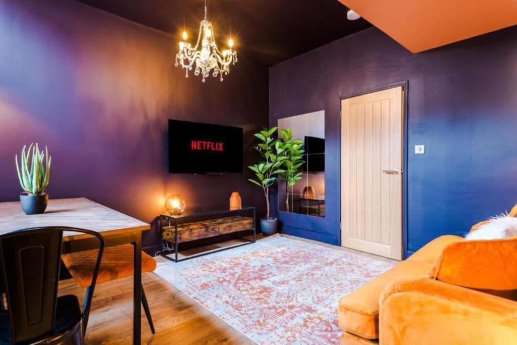 Holiday home Industrial Design 4 Bed House Manchester