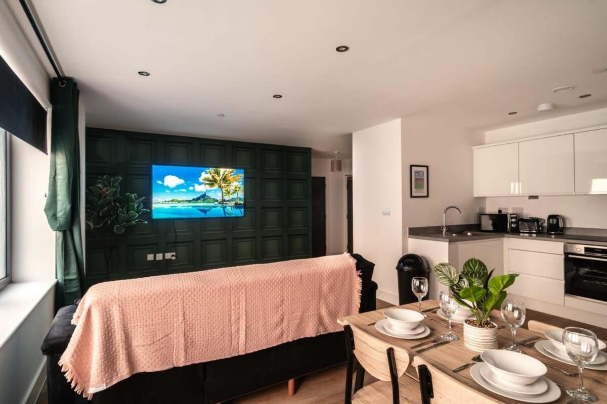 Stayzeni, Alexandra Rise Neat 1br Flat * Manchester