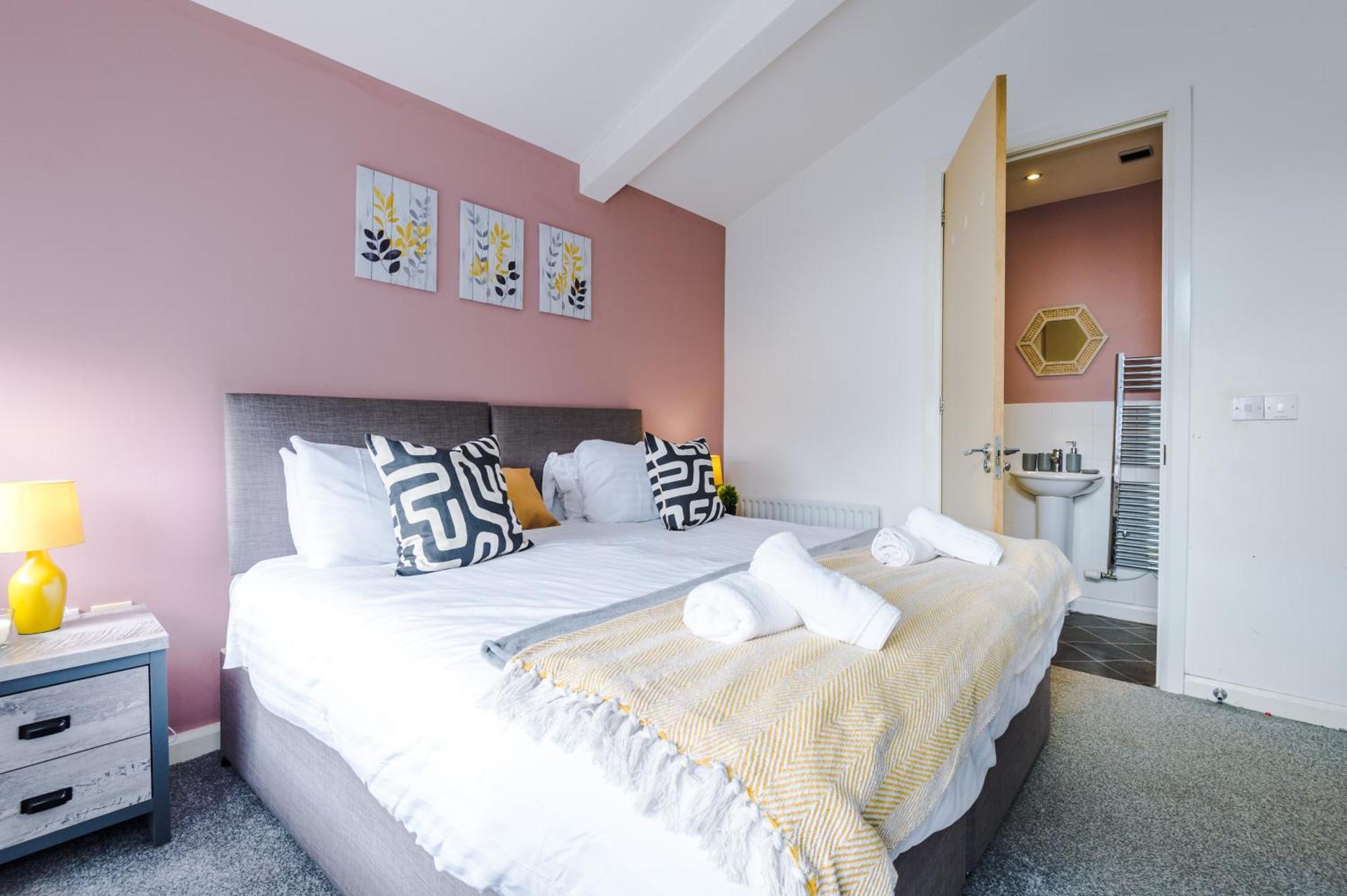 Luxury Coop Live & Etihad With Free Parking *