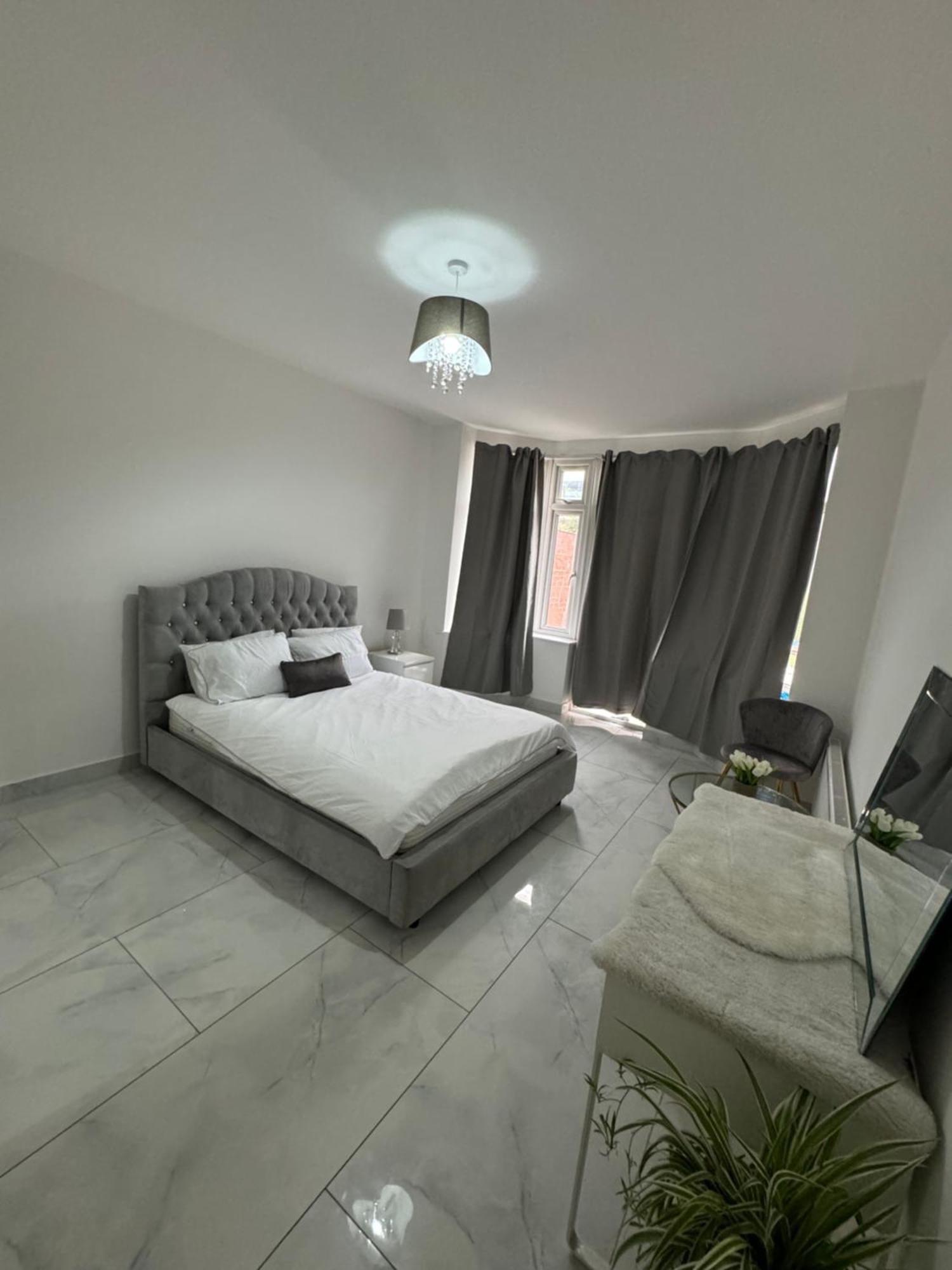 Elegant Estates Humble Abode 2 Manchester