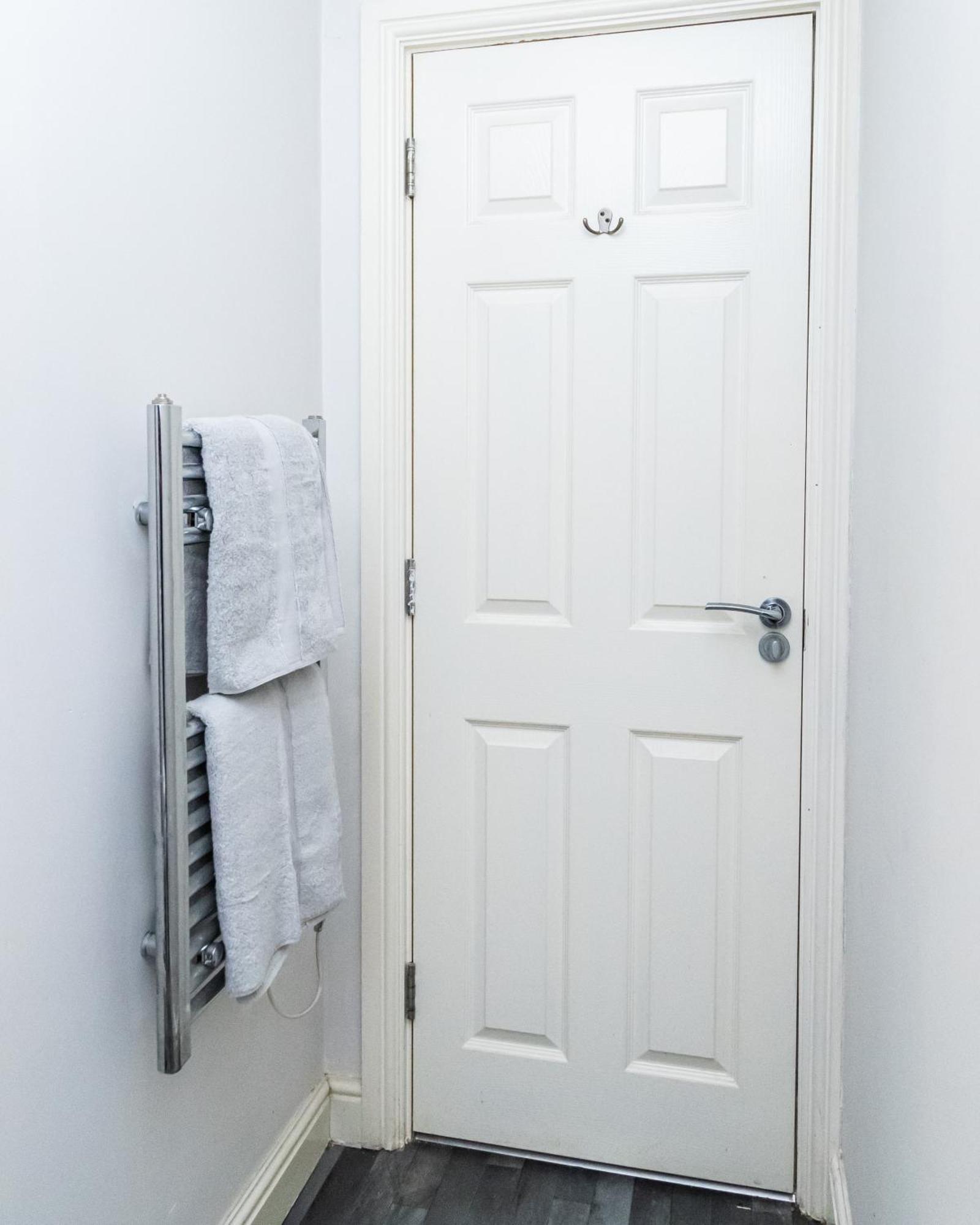 1 Bedroom In Chorlton Apartment *