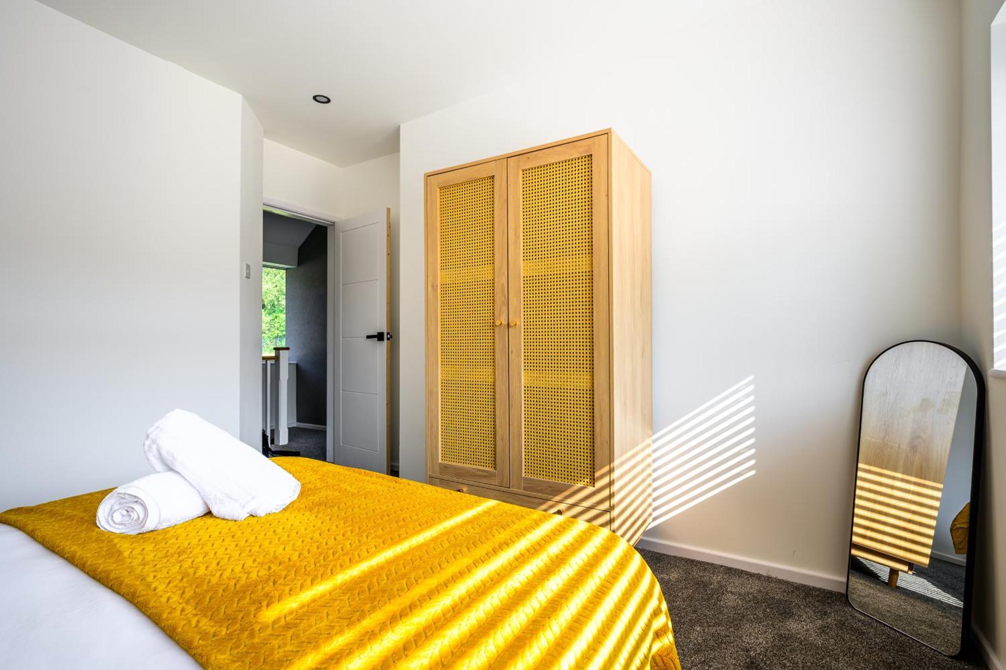 Modern 3 Bed Home, Near Etihad Stadium Holiday home Manchester