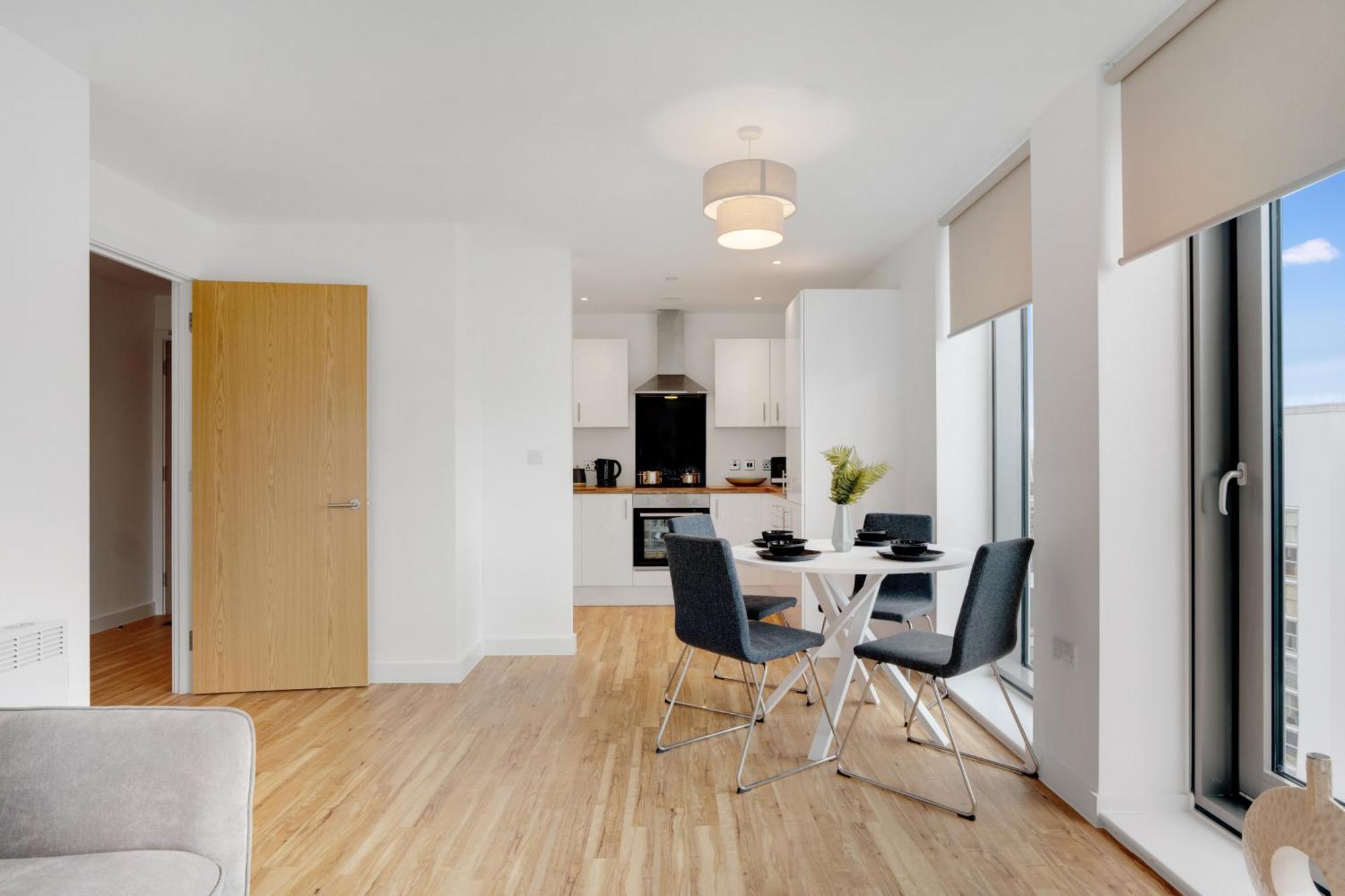 New! Media 2br Free Wifi Apartment