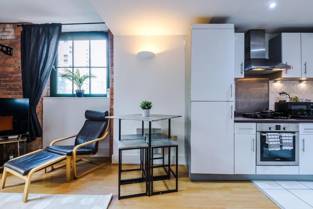 Stylish Apartment, Sleeps 4, Smart Tv, Next To Deansgate Manchester