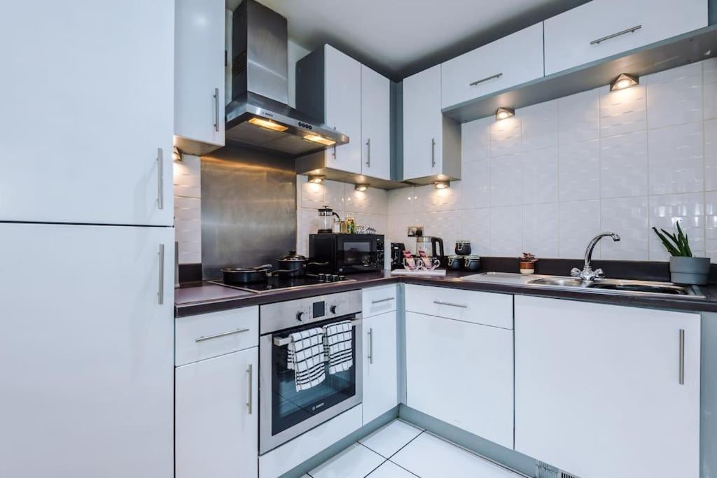 Stylish Apartment, Sleeps 4, Smart Tv, Next To Deansgate Apartment *