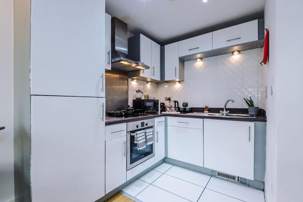 Stylish Apartment, Sleeps 4, Smart Tv, Next To Deansgate Apartment *