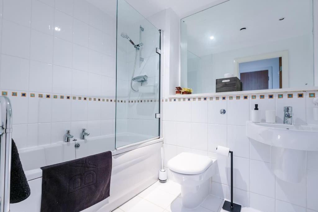 Stylish Apartment, Sleeps 4, Smart Tv, Next To Deansgate *