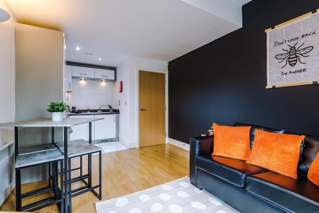 Stylish Apartment, Sleeps 4, Smart Tv, Next To Deansgate