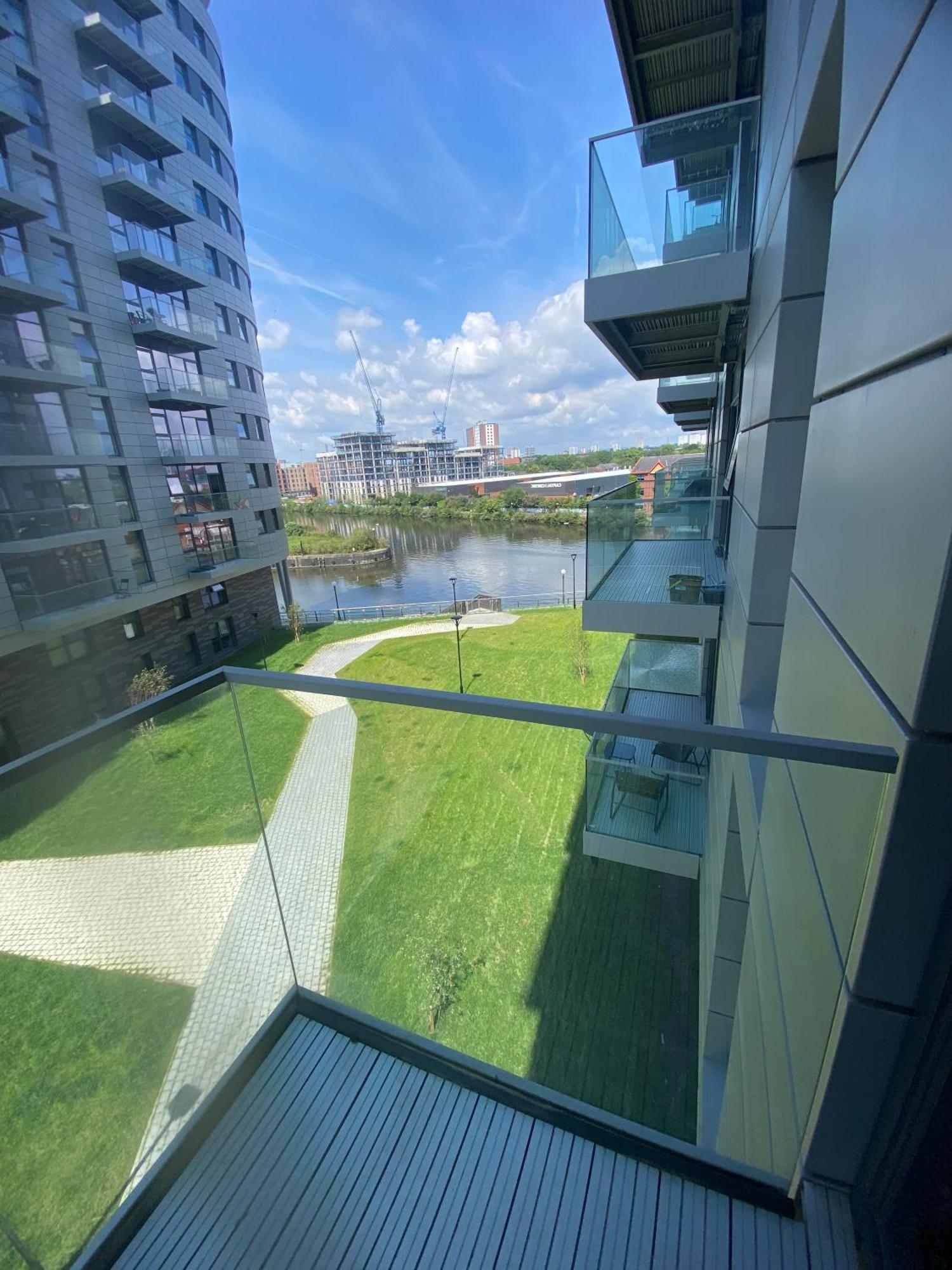 Luxury 2-bed High-rise In With Parking * Manchester