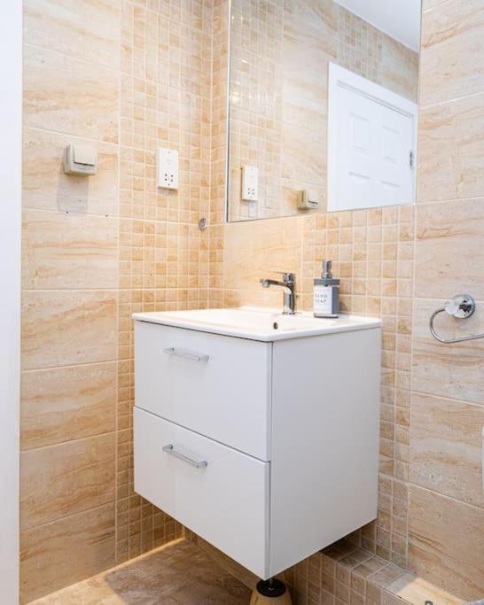 Luxury 2br - View Escape Apartment Manchester
