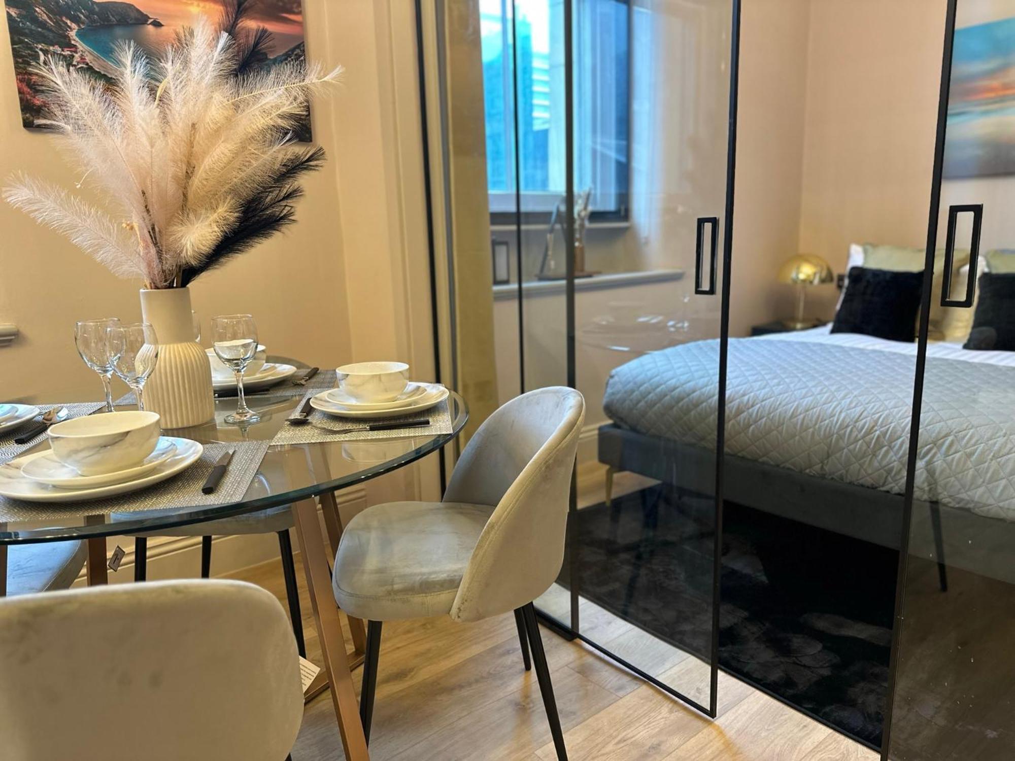 Stunning 2br In Chinatown * Manchester