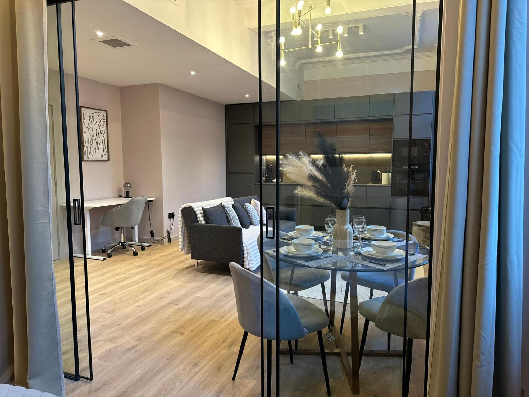 Apartment Stunning 2br In Chinatown *