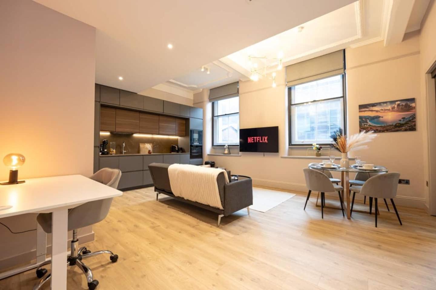 Apartment Stunning 2br In Chinatown Manchester