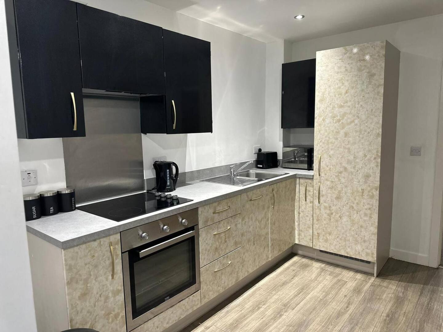 Stunning 2bd With River View 5min To Centre Apartment Manchester