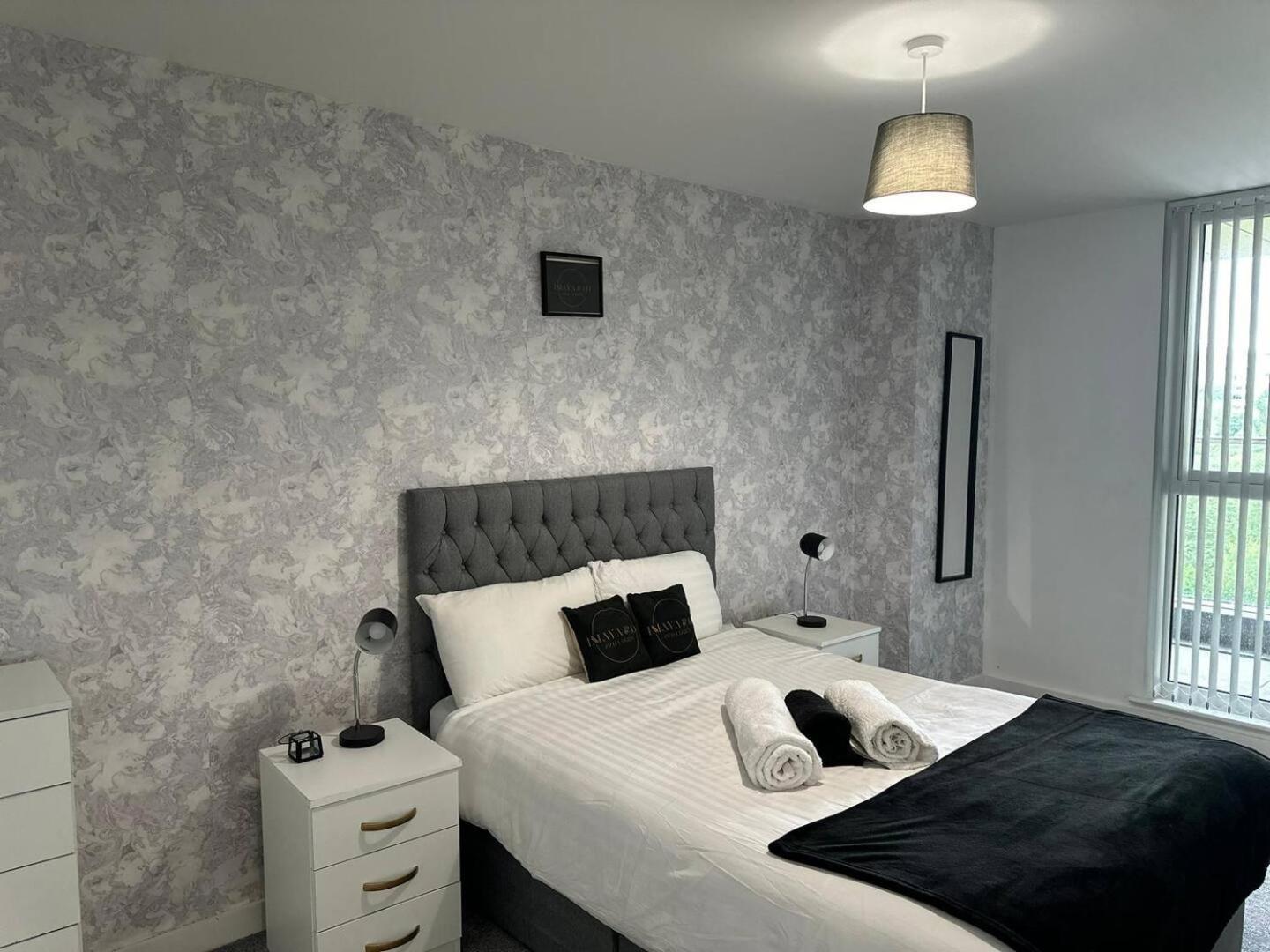 Stunning 2bd With River View 5min To Centre Apartment