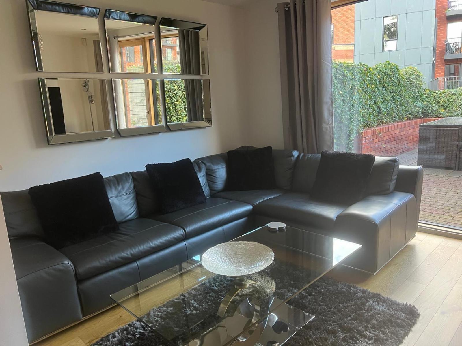 Luxury Modern Town House, Centre, Free Secured Parking * Manchester