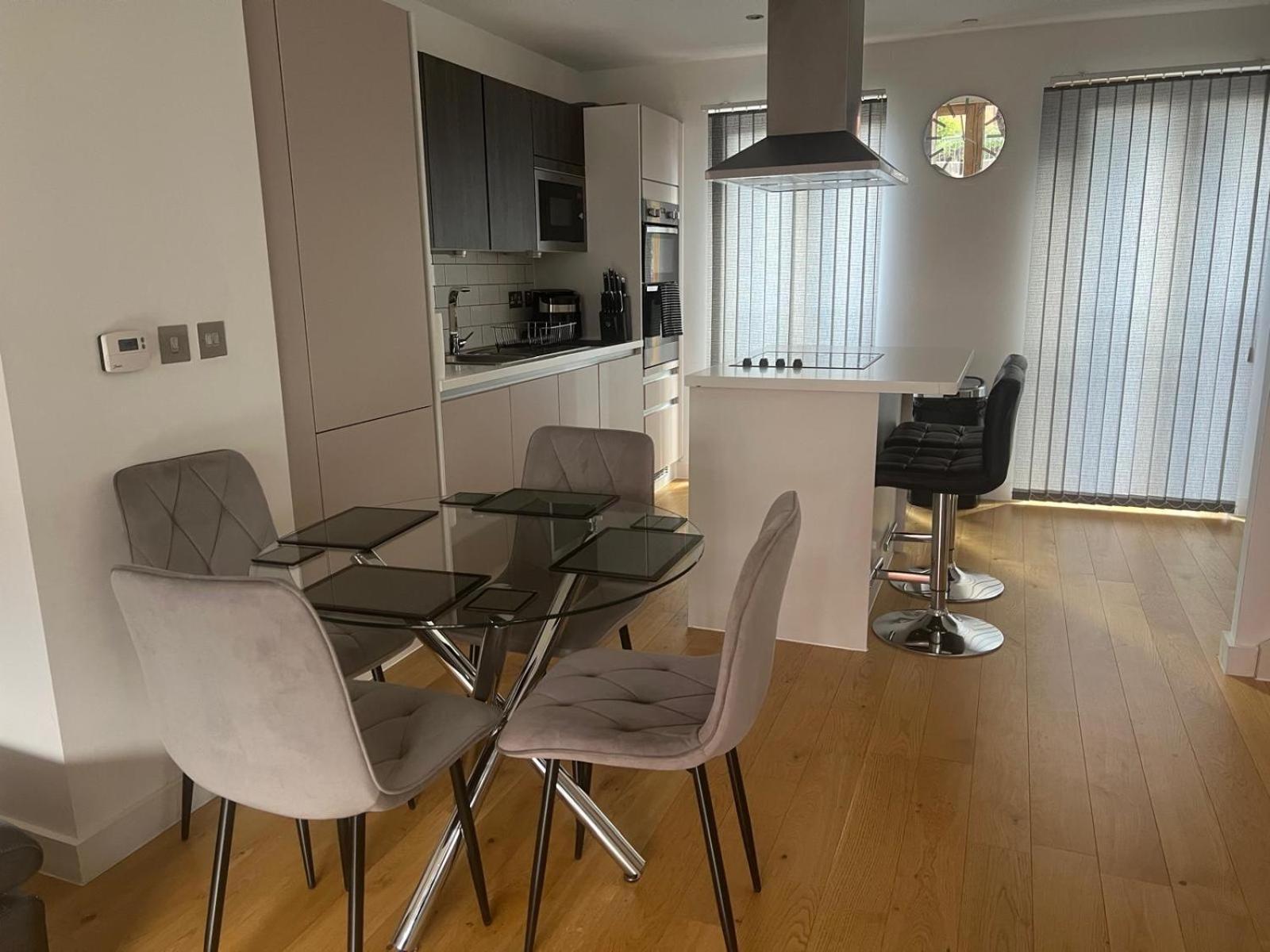 Luxury Modern Town House, Centre, Free Secured Parking Holiday home Manchester