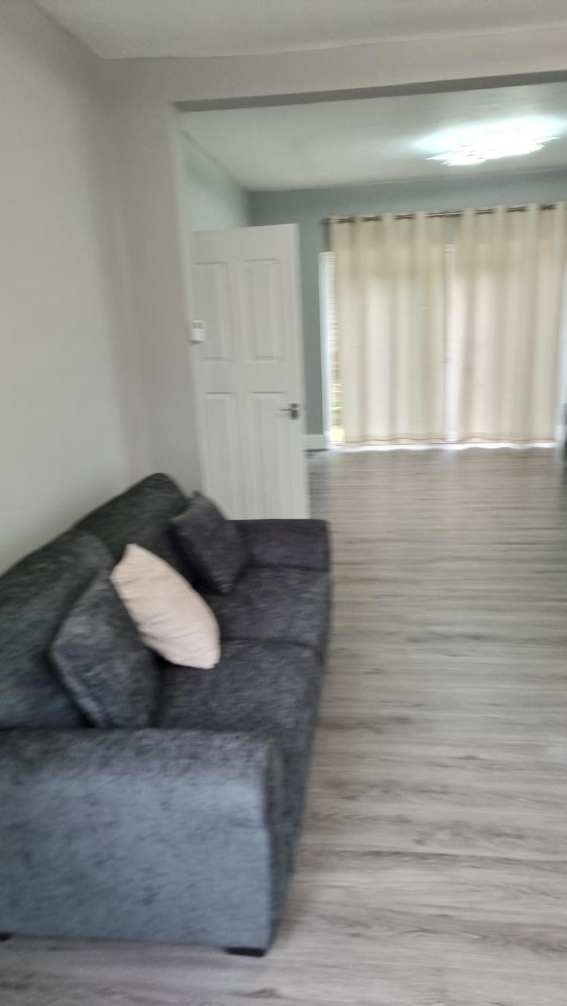 Victoria Avenue East 3 Bedroom House *