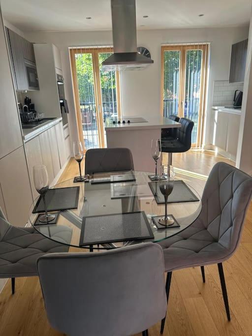 Luxury Modern Town House, Centre, Free Secured Parking Holiday home Manchester