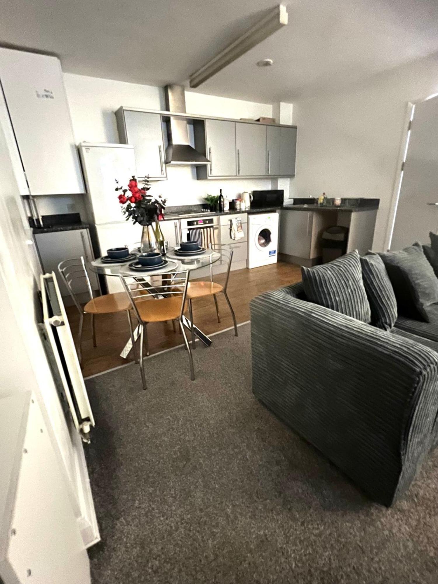 Apartment Flat In Greater *