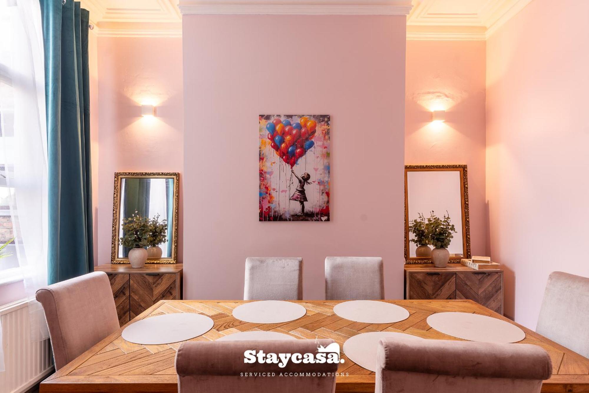 Pristine Residence With Driveway, Gym And, Cinema