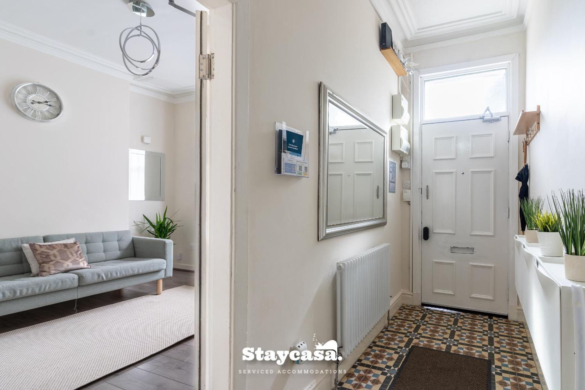 Pristine Residence With Driveway, Gym And, Cinema * Manchester