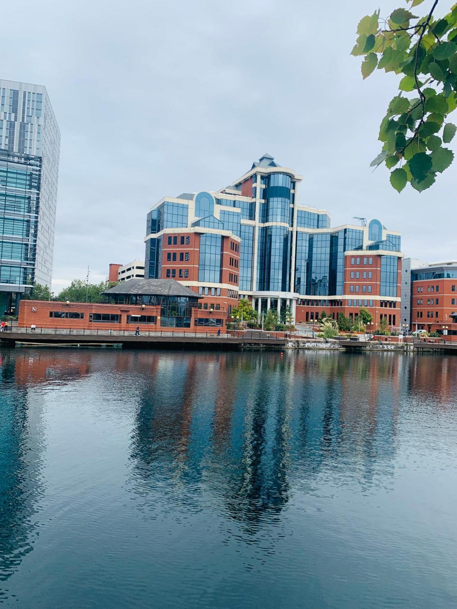 Great 2bed In Salford Quays With Water View